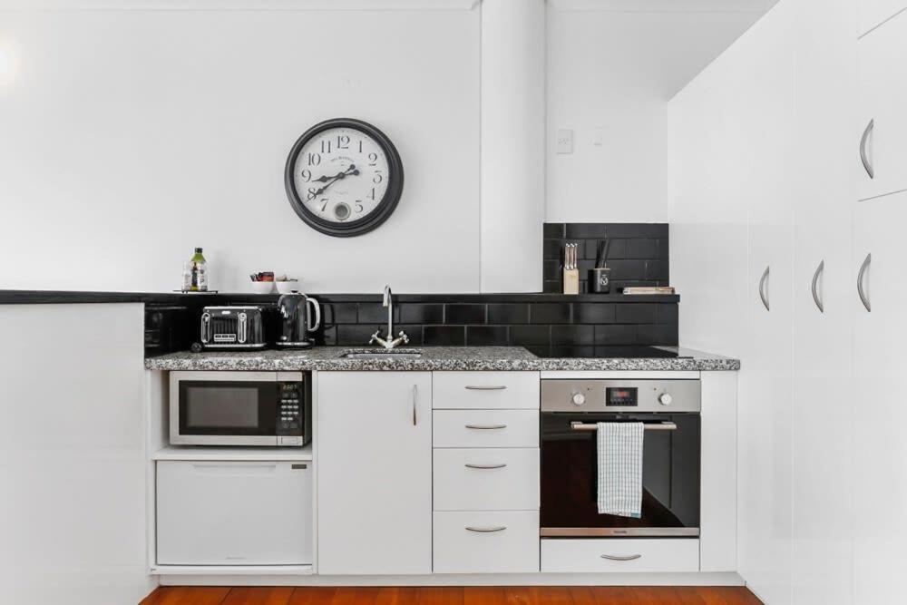 Funky One Bedroom Apartment On Princes Wharf Auckland Exterior foto
